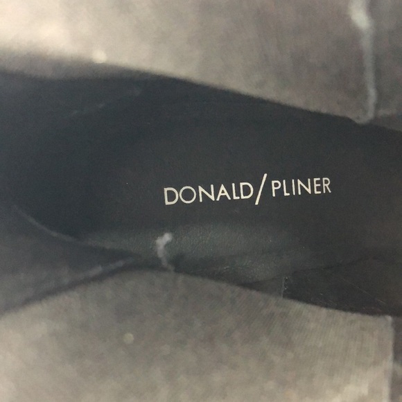 Donald J Pliner Iridescent Sleek Heeled Ankle Boots 7.5 - Picture 12 of 12